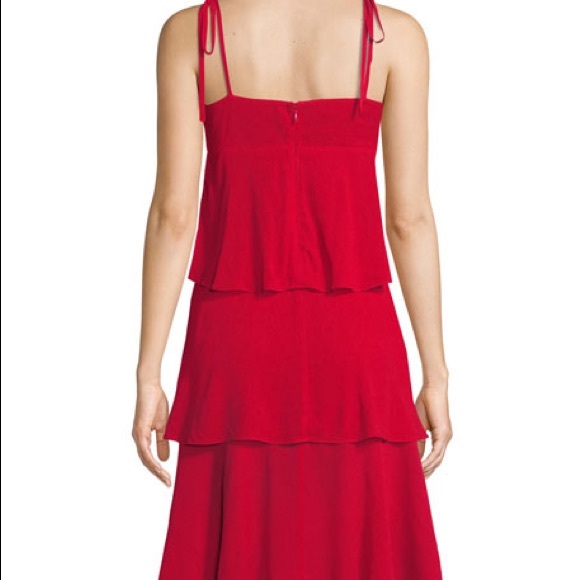 Red tiered beautiful flowy & fitted dress perfect for nights dancing out - Picture 2 of 3